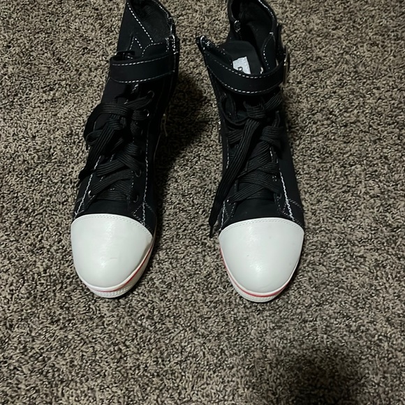 Women’s black ankle shoe - Picture 1 of 6
